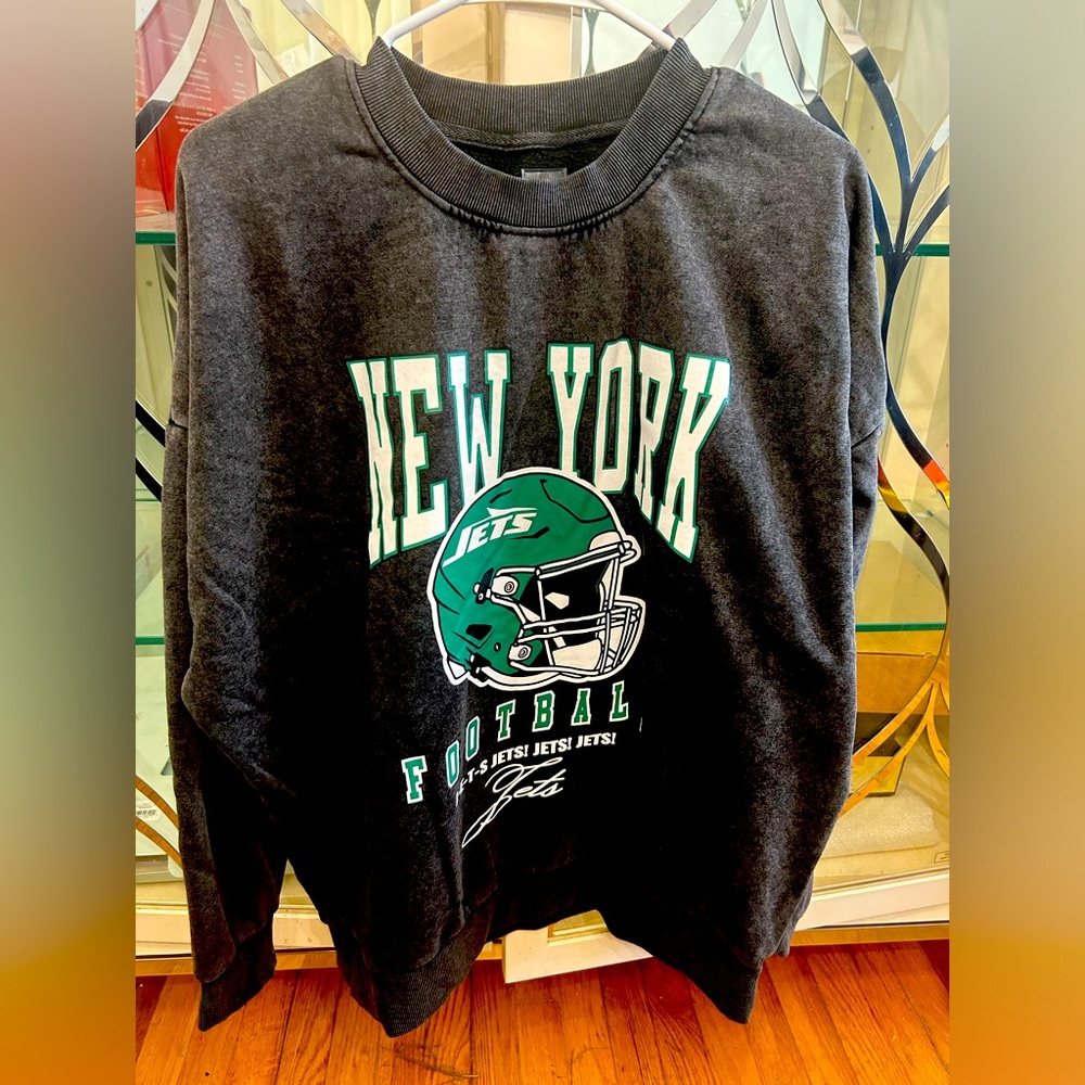 NFL Women's New York Jets Gameday Couture Vintage Wash Crewneck Black